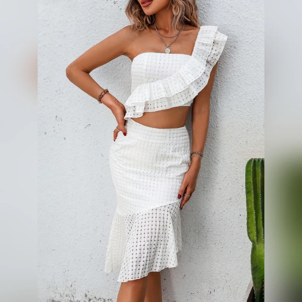 One Shoulder Ruffle Trim Crop Top & Mermaid Hem Skirt - Picture 2 of 5